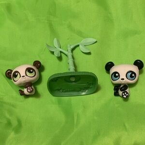 Hasbro LPS Littlest Pet Shop Panda Pair with Bamboo (#90 #176)